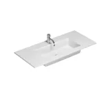 Große Badezimmerinspiration mit hellblauen Möbeln, eleganten Spiegelschränken und großen Marmorfliesen für einen klassischen, modernen Look