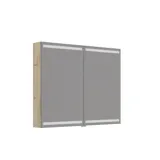 Große Badezimmerinspiration mit hellblauen Möbeln, eleganten Spiegelschränken und großen Marmorfliesen für einen klassischen, modernen Look