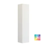 Große Badezimmerinspiration im nordischen Stil mit Badezimmerschränken in hellblauer Farbe und Holzarbeitsplatte mit elegantem Aufsatzwaschbecken, Fischgrät-Holzboden, der einen hellen und klassischen Stil schafft