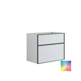 Badezimmer mit schrägen Wänden, inspiriert von lila Möbeln mit eleganten Rahmenfronten, ovalem Spiegel mit Lampe, praktischer Ablage, lila Wand und grauem Fischgrätenboden für einen eleganten, modernen Look.