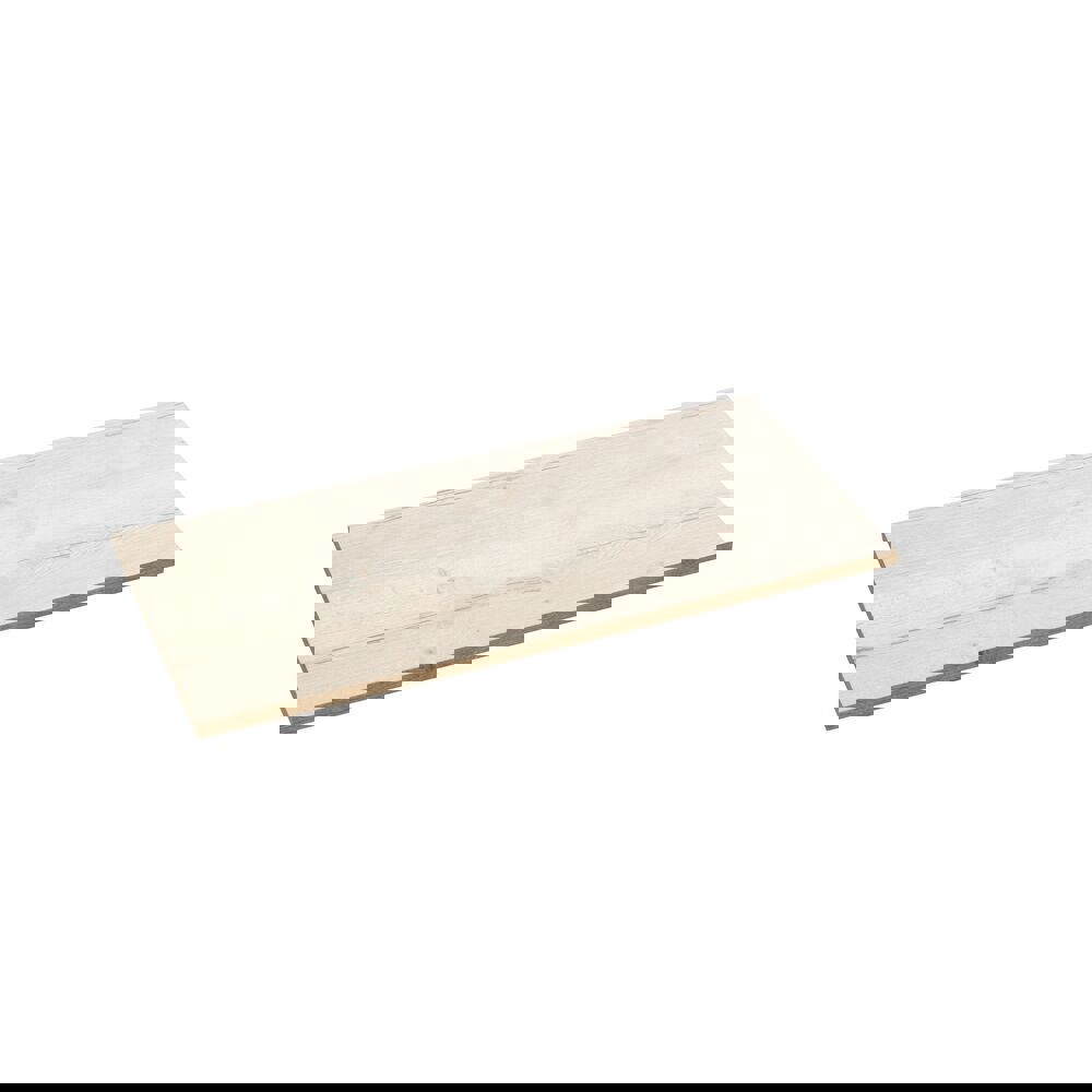 Große Badezimmerinspiration im nordischen Stil mit Badezimmerschränken in hellblauer Farbe und Holzarbeitsplatte mit elegantem Aufsatzwaschbecken, Fischgrät-Holzboden, der einen hellen und klassischen Stil schafft