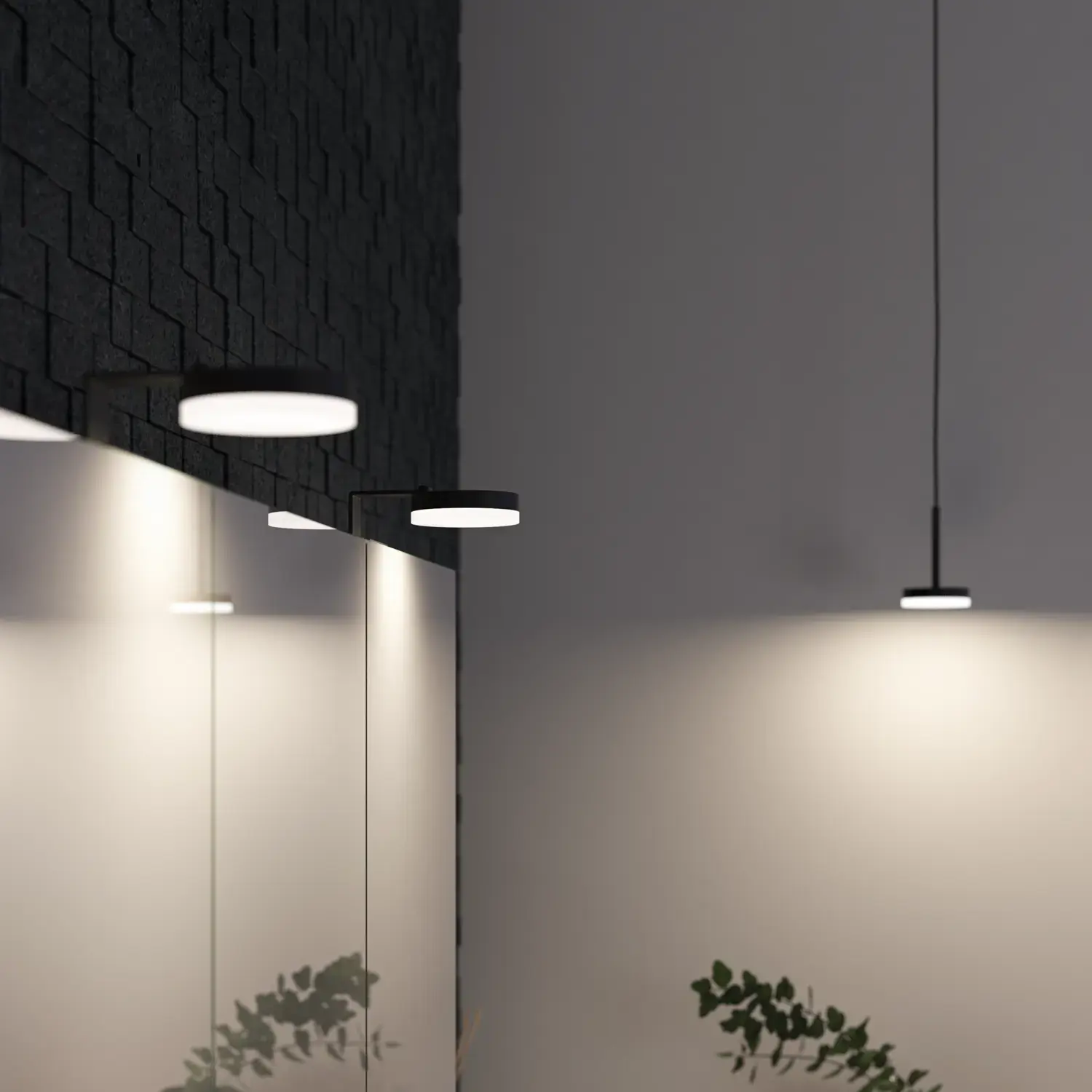 Badezimmerinspiration mit modernen schwarzen Lampen, die den minimalistischen und eleganten Stil des Badezimmers mit gedämpftem Licht betonen.