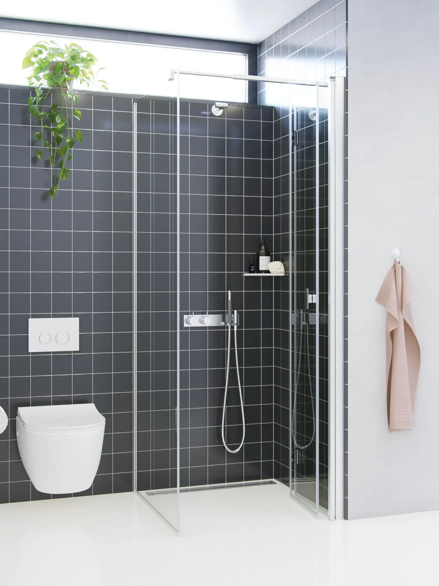Badezimmer-Inspiration mit einer Duschwand mit fester Wand und Falttür aus Klarglas und Satin, die für ein helles und modernes Aussehen sorgt.