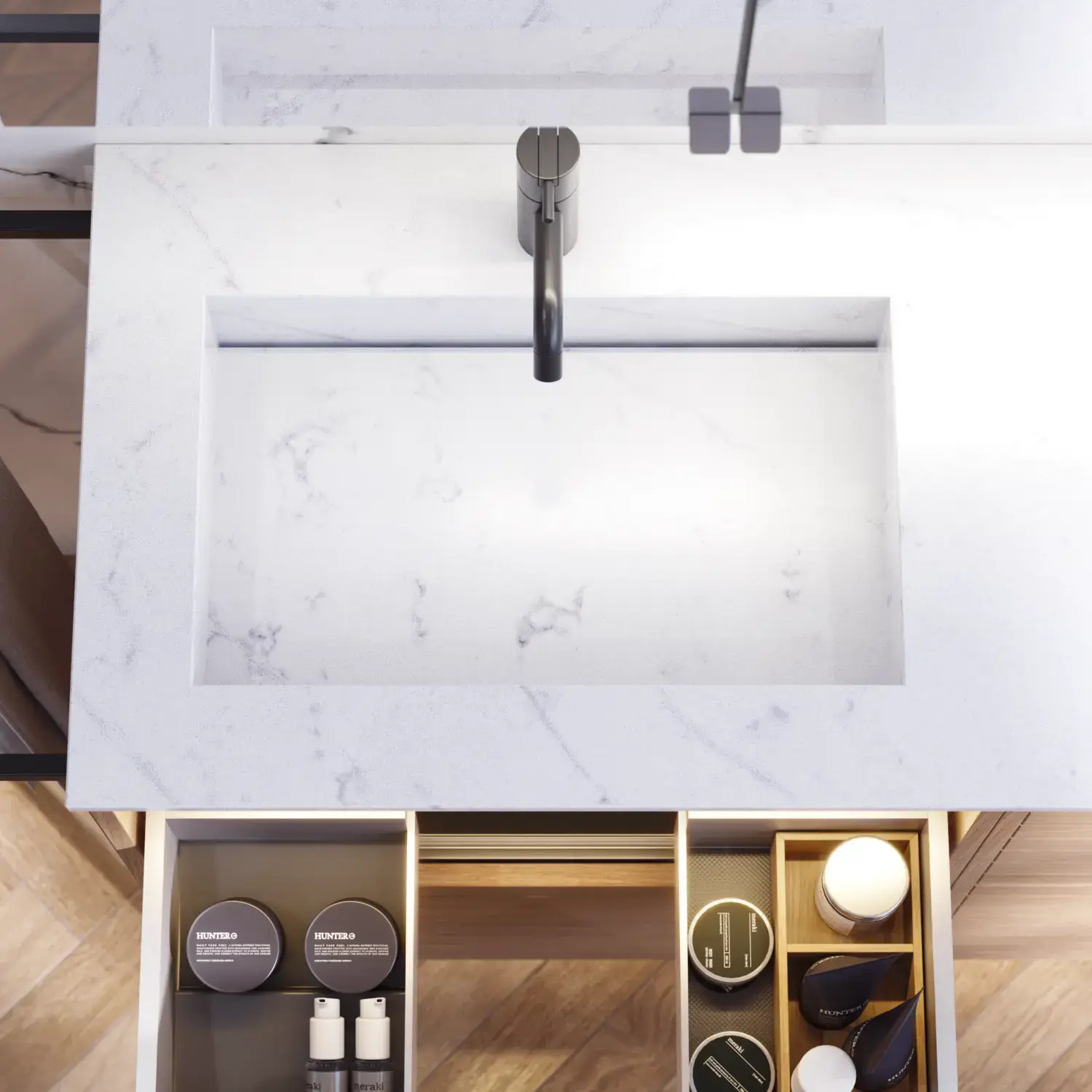 Badezimmerinspiration mit hellen Eichenmöbeln mit Lamellen, elegantem Doppelwaschbecken, schönem Spiegelschrank mit Licht, Fischgrätboden und weißer Marmorwand für ein klassisches, helles Aussehen.